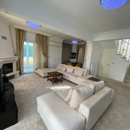 Luxury Private In The Center فندق بيليك